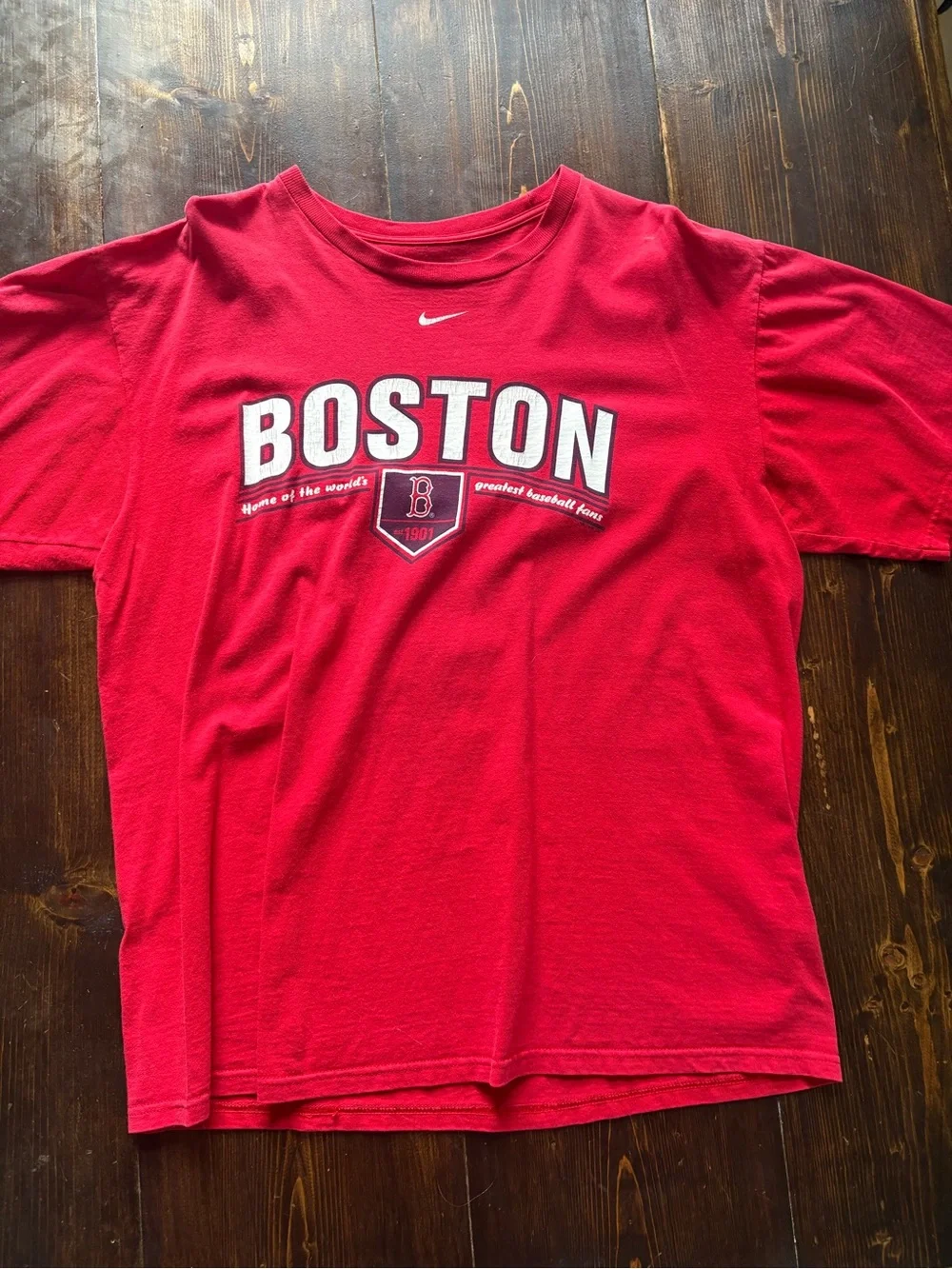 Vintage Nike Red Boston Graphic T‑Shirt with White Logo Size Large